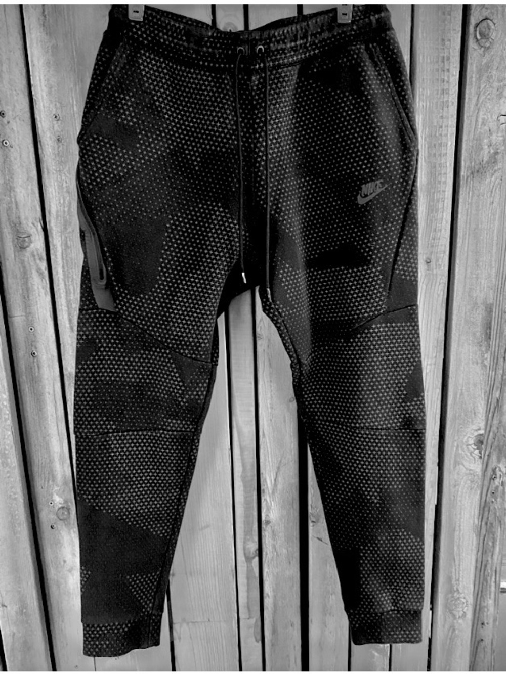 Nike Sportswear Slim Fit Tech Fleece Joggers. Sz M